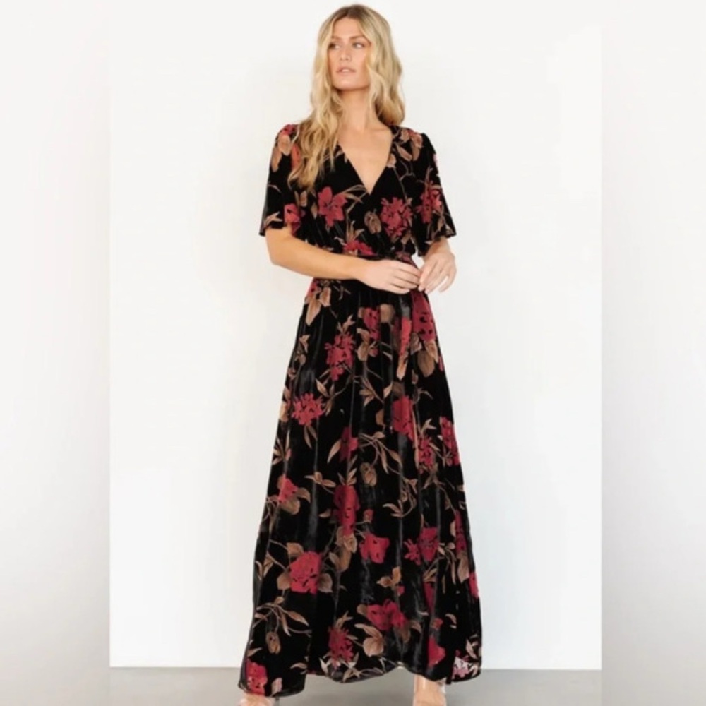 Baltic Born Dress Velvet Maxi Size XL Short Sleeves Faux Wrap Tie Waist
Size: XL